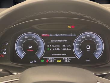 Audi Q8 TFSI E 55 E Quattro — photo 13