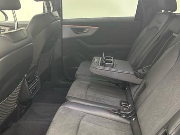 Audi Q7 TFSI E 55 E Quattro — photo 11