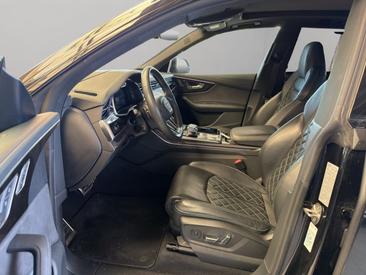 Audi SQ8 TFSI — photo 6