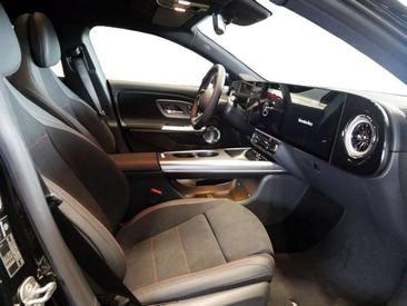 Mercedes CLA Berline 200 — photo 4