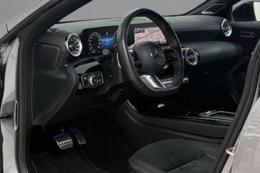 Mercedes CLA Berline 200 — photo 6