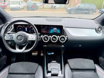 Mercedes GLA 200 — photo 12