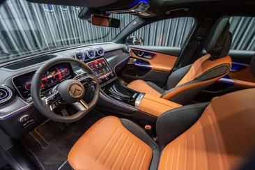 Mercedes GLC 400 E — photo 17