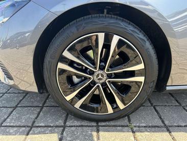 Mercedes CLA Berline 200 — photo 11