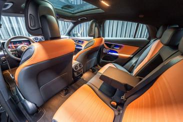 Mercedes GLC 400 E — photo 19