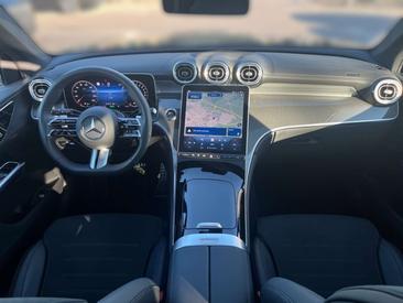 Mercedes GLC 400 E — photo 11