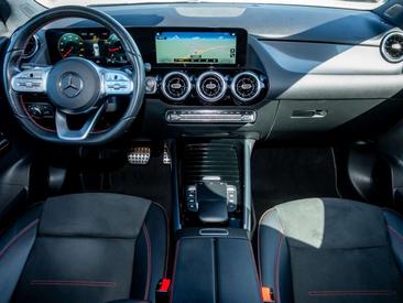 Mercedes GLA 250 — photo 11