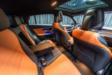 Mercedes GLC 400 E — photo 21