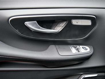 Mercedes Classe V Van 300 D — photo 16