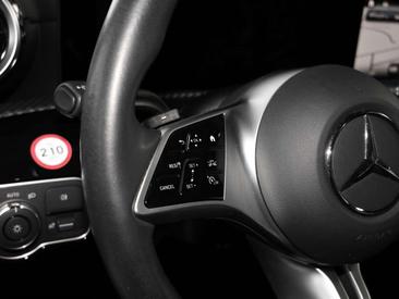 Mercedes CLA Berline 200 — photo 16