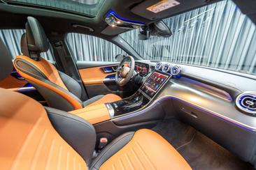 Mercedes GLC 400 E — photo 24