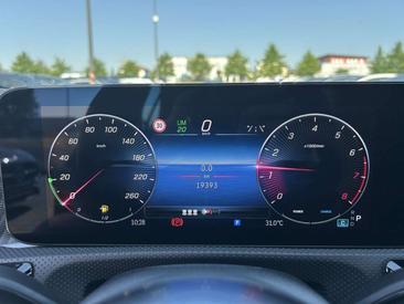 Mercedes CLA Berline 200 — photo 16