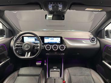 Mercedes GLA 180 — photo 9