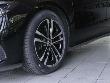 Mercedes CLA Berline 200 — photo 7