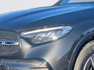 Mercedes GLC 400 E — photo 16