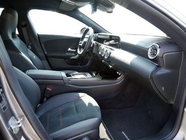 Mercedes CLA Berline 200 D — photo 5