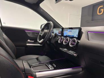 Mercedes GLA 180 — photo 13
