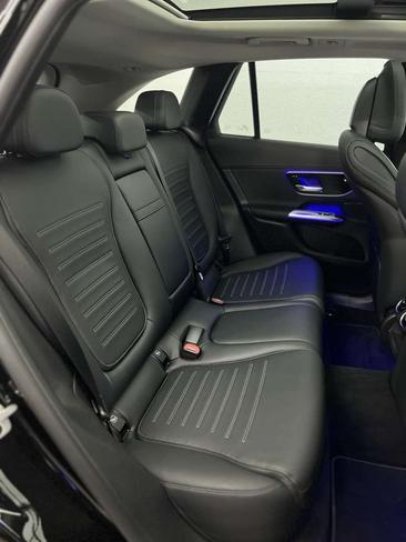Mercedes GLC 400 E — photo 9