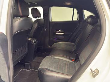 Mercedes GLA 180 — photo 15
