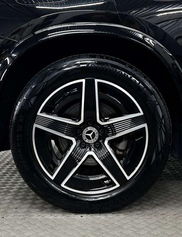 Mercedes GLC 400 E — photo 11