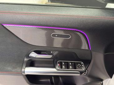 Mercedes GLA 180 — photo 18