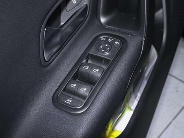 Mercedes CLA Berline 200 — photo 18