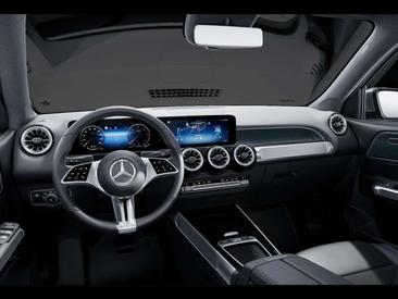 Mercedes GLB 200d — photo 8