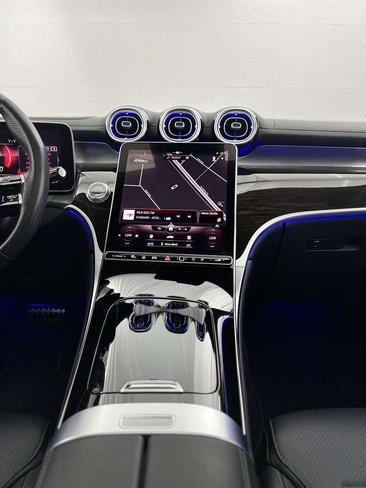 Mercedes GLC 400 E — photo 24