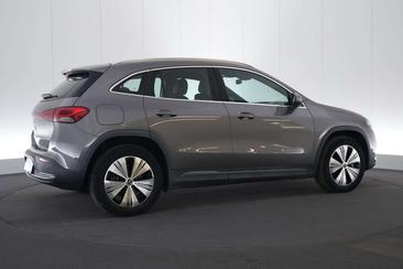 Mercedes EQA 250 — photo 6
