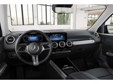 Mercedes GLB 200 — photo 2