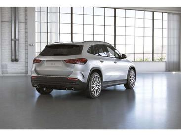 Mercedes GLA 200 — photo 2