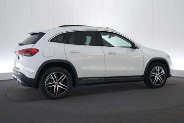 Mercedes GLA 200 — photo 6