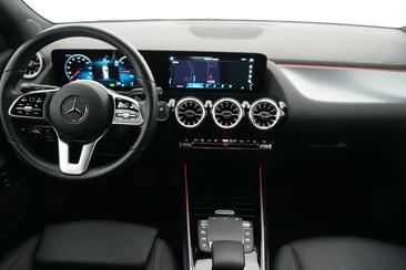 Mercedes EQA 250 — photo 13