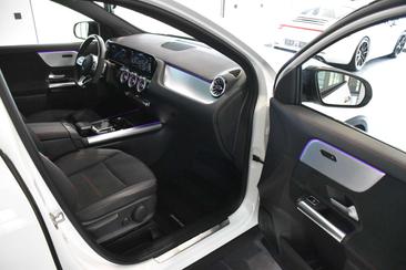 Mercedes GLA 220 D — photo 25