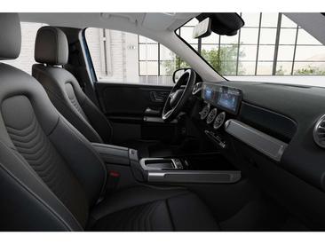 Mercedes GLB 200 — photo 8