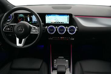 Mercedes EQA 250 — photo 13