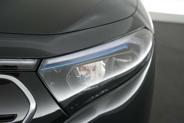 Mercedes EQA 250 — photo 18