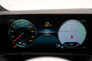 Mercedes EQA 250 — photo 14
