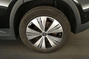 Mercedes EQA 250 — photo 19