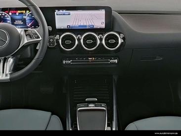 Mercedes GLA 180 — photo 4