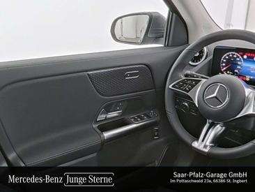 Mercedes GLA 180 — photo 8