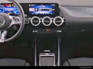 Mercedes EQA 250 — photo 4