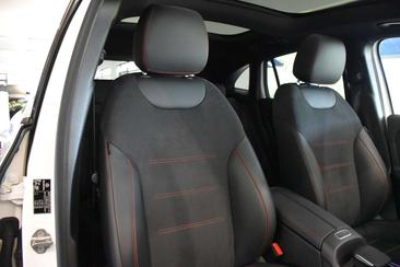 Mercedes GLA 220 D — photo 28