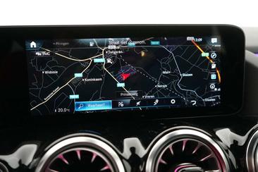 Mercedes EQA 250 — photo 15