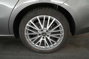 Mercedes CLA Berline 200 — photo 19