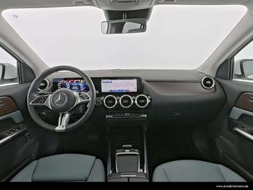 Mercedes GLA 180 — photo 6