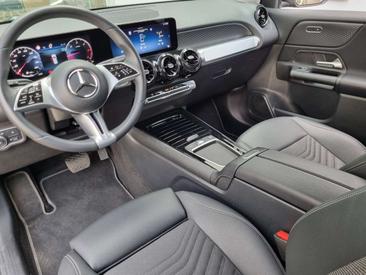 Mercedes GLB 200d — photo 12