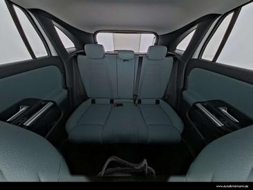 Mercedes GLA 180 — photo 7