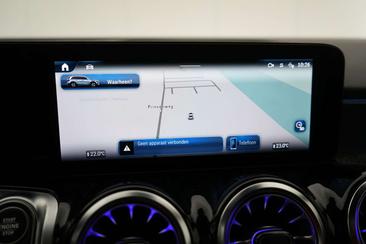 Mercedes GLB 180 D — photo 15
