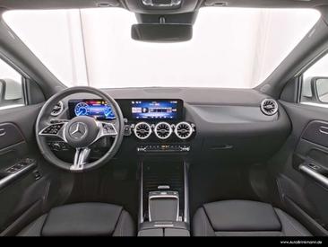 Mercedes EQA 250 — photo 6
